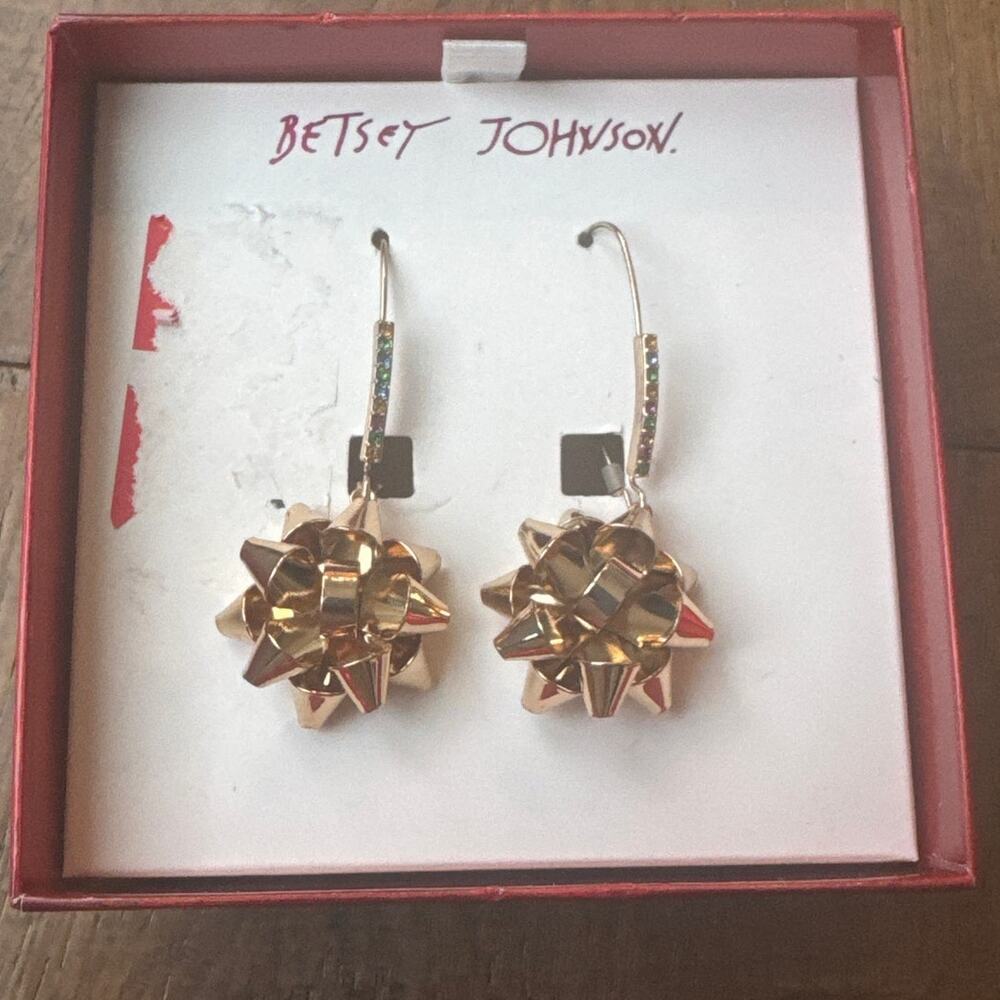 Betsey Johnson Earrings Gold Tone Bow Dangle Womens Christmas Jewelry NWT - Picture 3 of 5